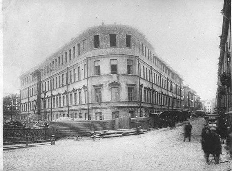 Рис. 4. Дворянский заемный банк в Санкт-Петербурге, фото здания после надстройки 4-го этажа